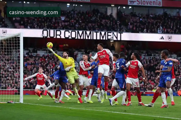 角球制胜，枪手登顶：一场在问鼎PG电子平台体验的英超焦点战深度评测